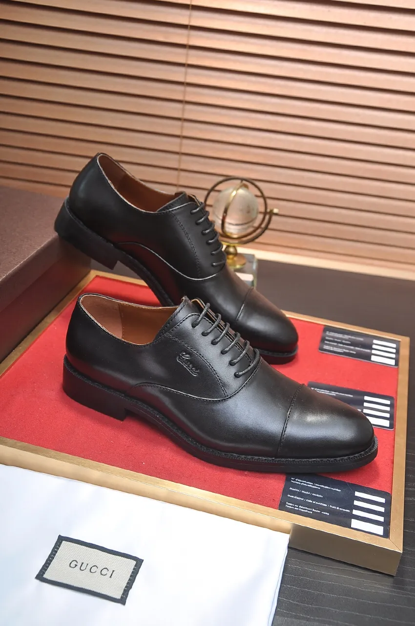 Men's shoes💰440💶Italy's top luxury men's shoe giant [GUCCI] (cowhide lining) has a new arrival🍃Original European style🔰 Pleasant to the eye😍In order to make the shoes more durable and non-deformable🌀The production continues to follow traditional methods but there is still no lack of innovation💪The original cowhide is chosen for the leather♻️ Smooth, natural and extra bright⭐Made of imported cowhide The rich man’s first choice 38-45 (45 customized)